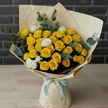 Букет цветов из:  Розы в Воронежском