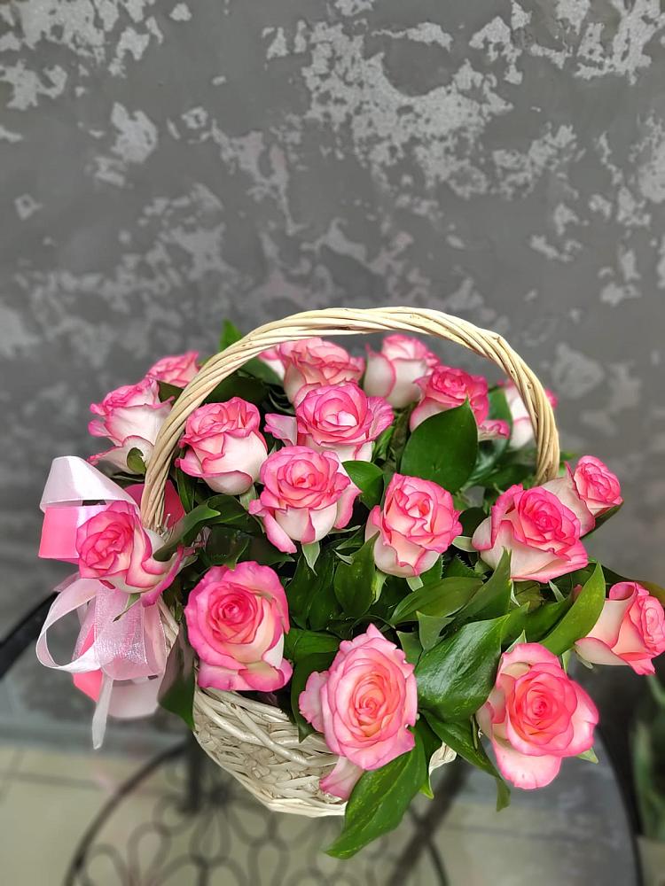 Цветочная композиция из Розы в корзине в Воронежском
