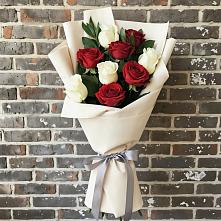 Букет цветов из:  Розы в Воронежском