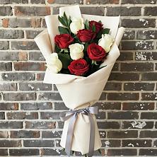 Букет цветов из:  Розы в Воронежском