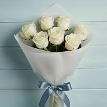 Букет 7 Белых роз Эдлесс Лав в Воронежском