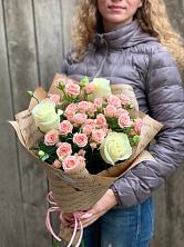 Букет цветов из:  Розы в Воронежском