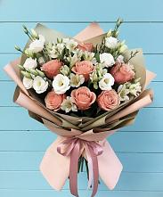 Букет цветов из:  Розы, Альстромерии и Лизиантусы #REPLACE_PRED# Воронежском