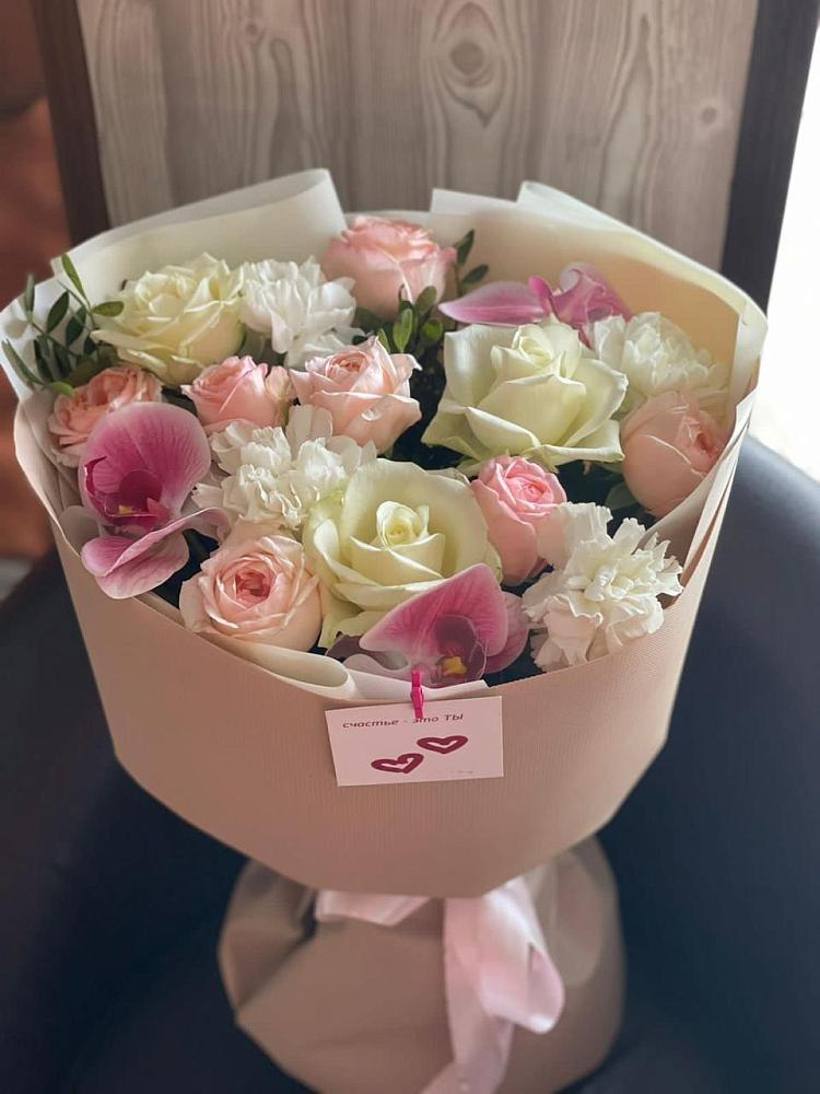 Букет цветов из: Орхидеи, Розы и Гвоздики в Воронежском