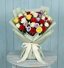 Букет цветов из:  Розы в Воронежском