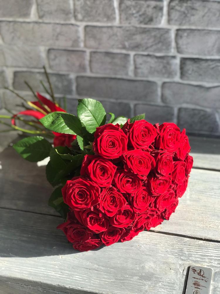 Букет Красные розы Фридом в Воронежском