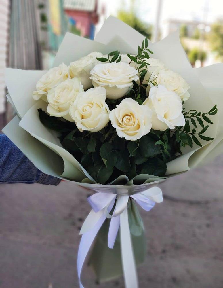 Букет Белые розы Проуд в Воронежском