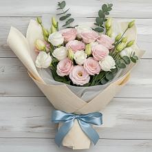 Букет цветов из:  Лизиантусы в Воронежском