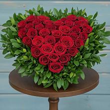 Цветочная композиция из Розы в виде сердца в Воронежском