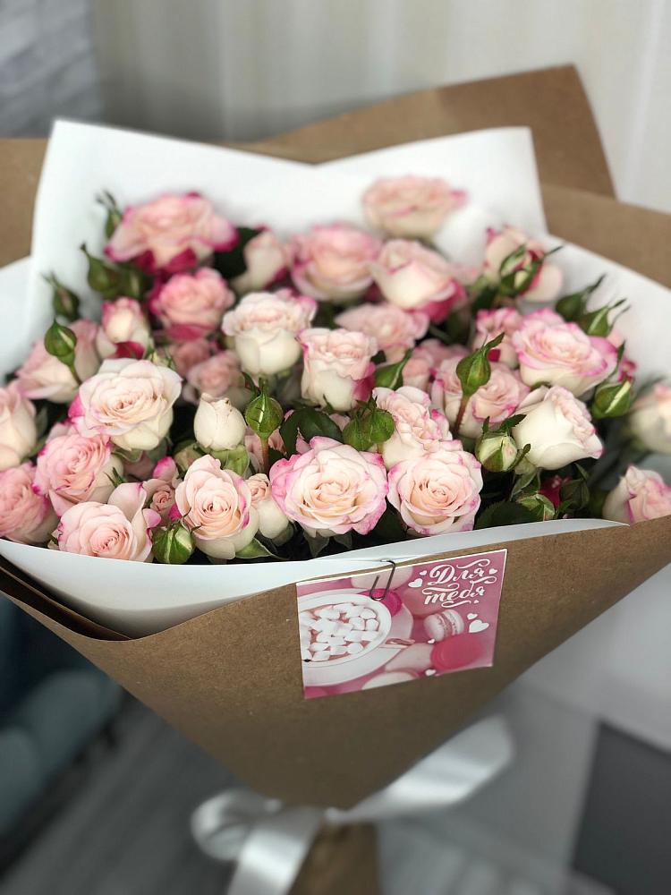 Букет цветов из: Розы в Воронежском