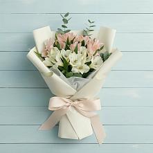 Букет цветов из:  Альстромерии в Воронежском