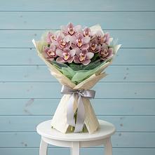 Букет цветов из:  Орхидеи и Розы в Воронежском