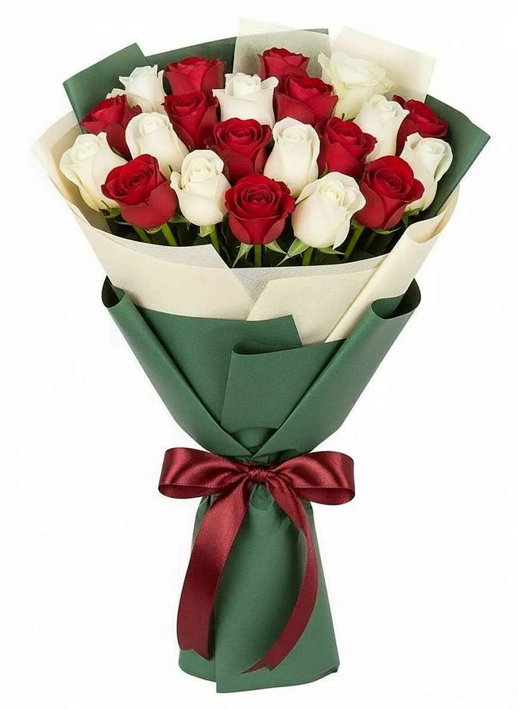 Букет Микс из красных и белых роз в Воронежском