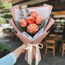 Букет цветов из:  Розы в Воронежском