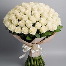 Букет 101 беля роза Белоснежка в Воронежском