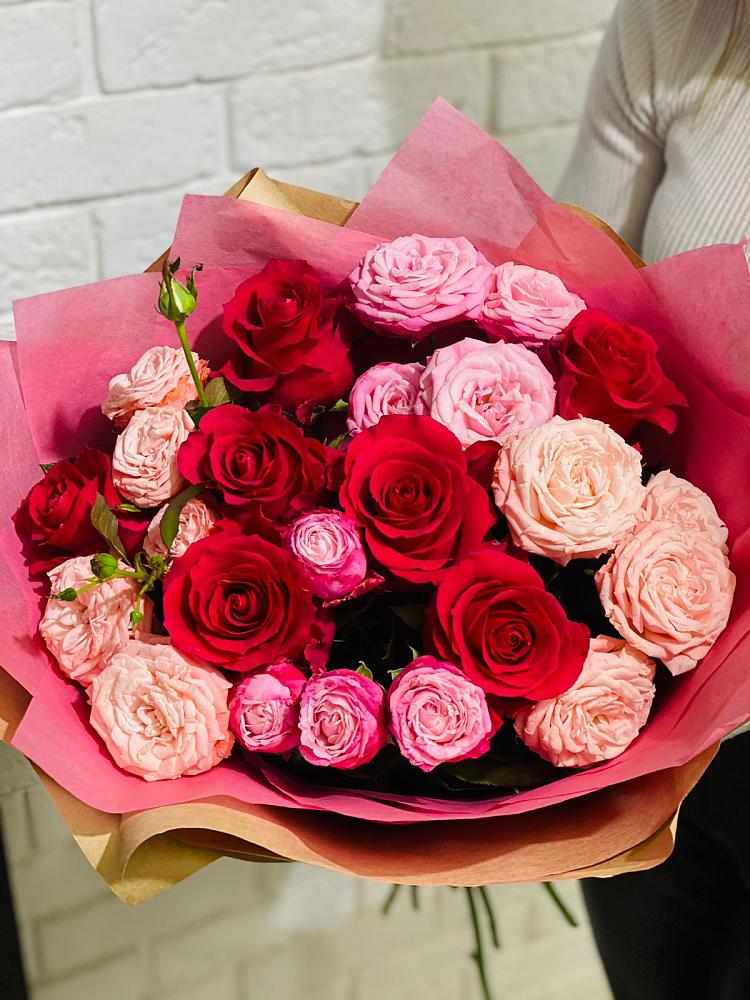 Букет цветов из: Розы в Воронежском