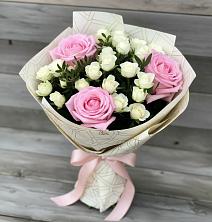Букет цветов из:  Розы в Воронежском