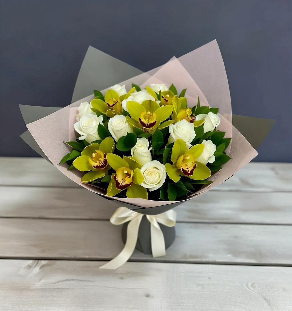 Букет цветов из: Орхидеи и Розы в Воронежском