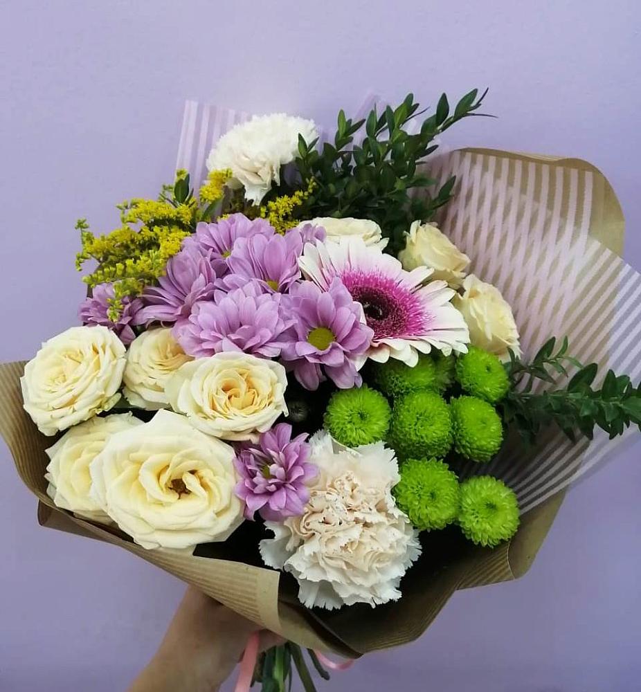 Букет цветов из: Хризантемы, Розы, Гвоздики и Герберы в Воронежском