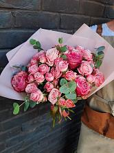 Букет цветов из:  Розы в Воронежском
