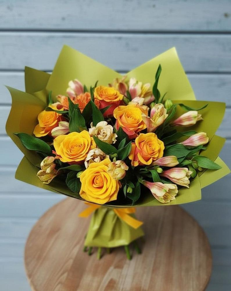 Букет цветов из: Альстромерии и Розы в Воронежском