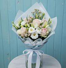 Букет цветов из:  Розы и Лизиантусы в Воронежском