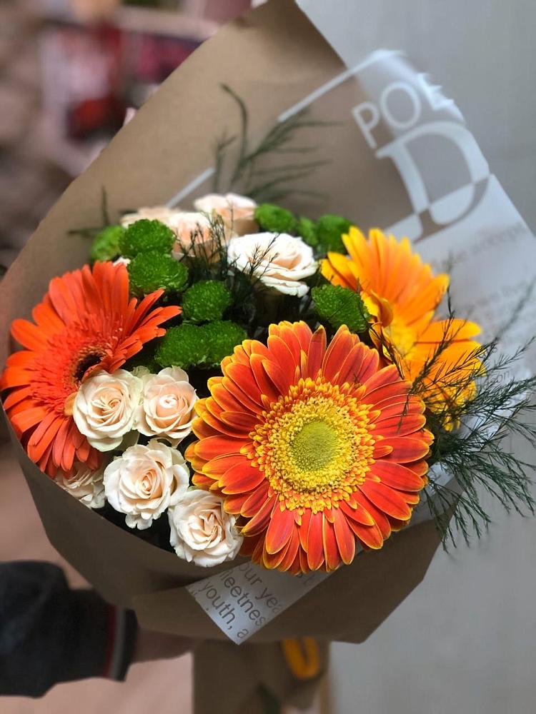 Букет цветов из: Герберы, Хризантемы и Розы в Воронежском