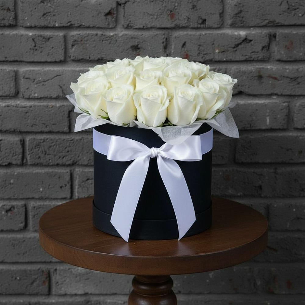 Цветочная композиция из Розы в шляпной коробке в Воронежском