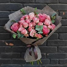Букет цветов из:  Розы в Воронежском