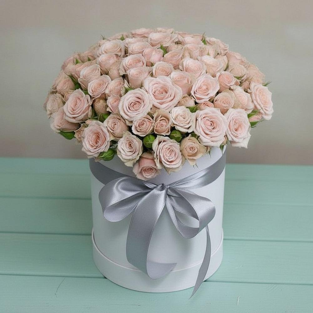 Цветочная композиция из Розы в шляпной коробке в Воронежском